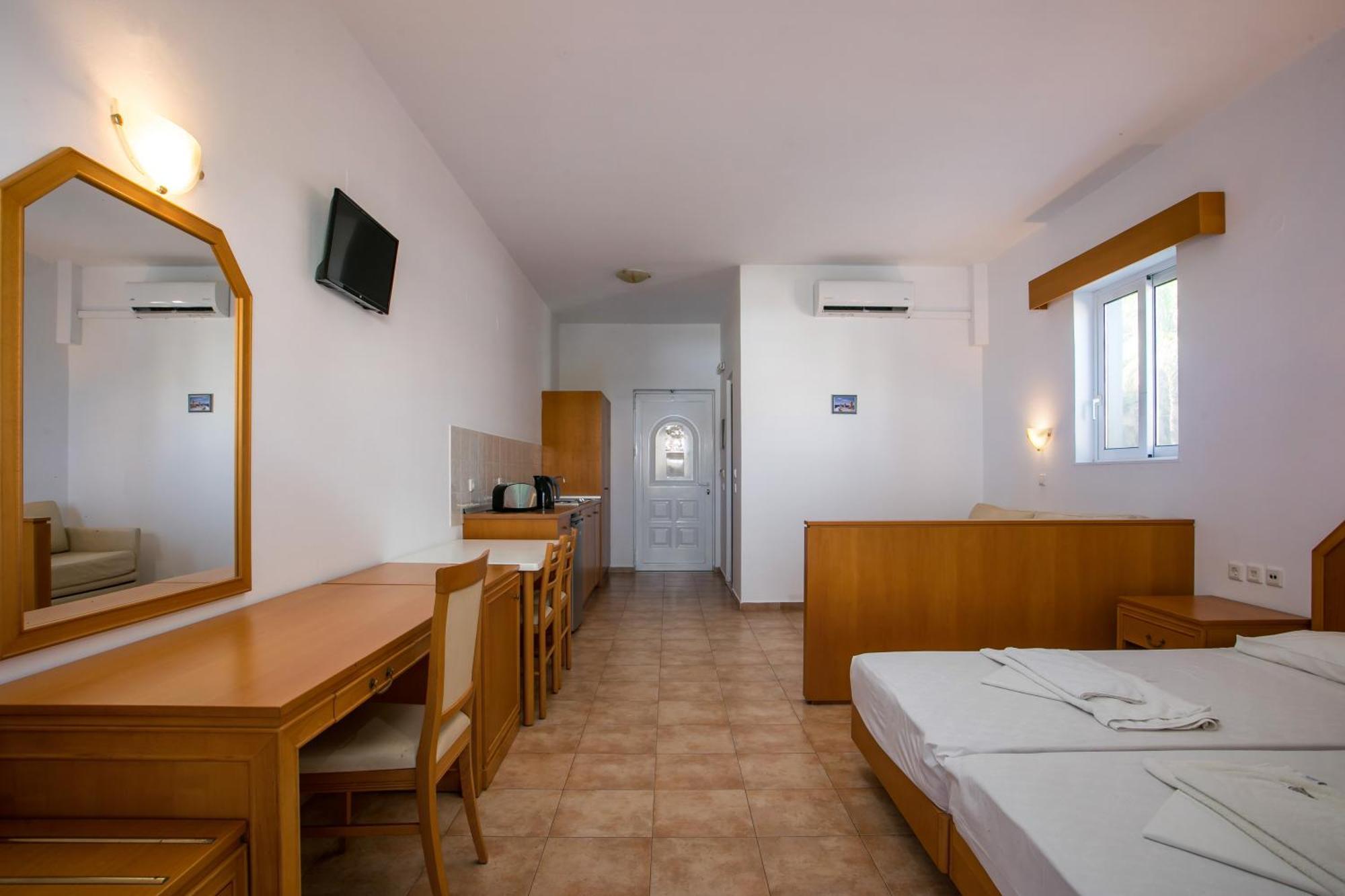 Lambis Studios & Apartments Lindos  Exterior photo