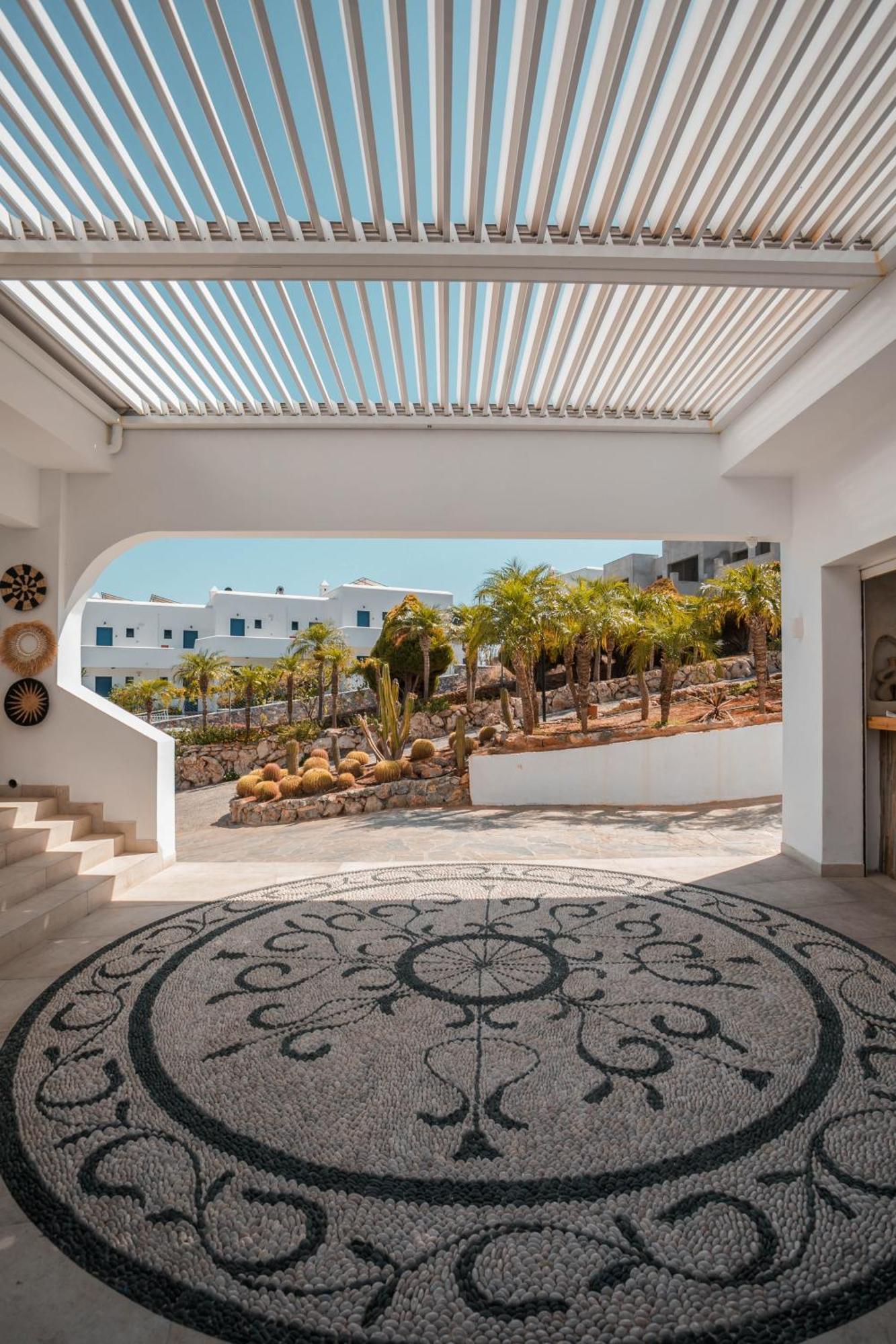Lambis Studios & Apartments Lindos  Exterior photo